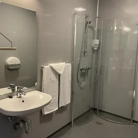 Fjellfolkets Hus 3*